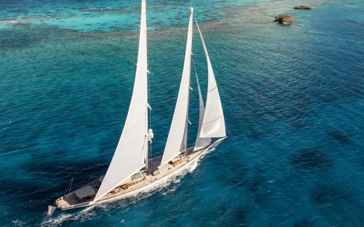 Athos wins prestigious 'best refitted yacht' award