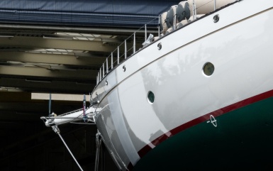 Hull and superstructure